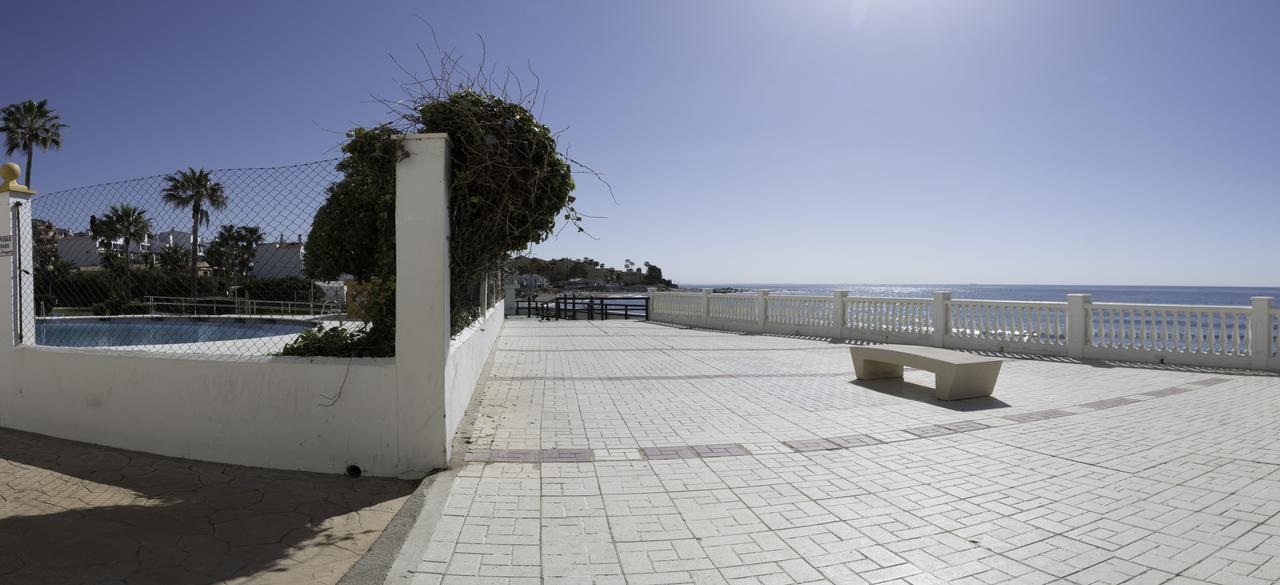 Nest Studio Playa Alhamar Sitio de Calahonda エクステリア 写真