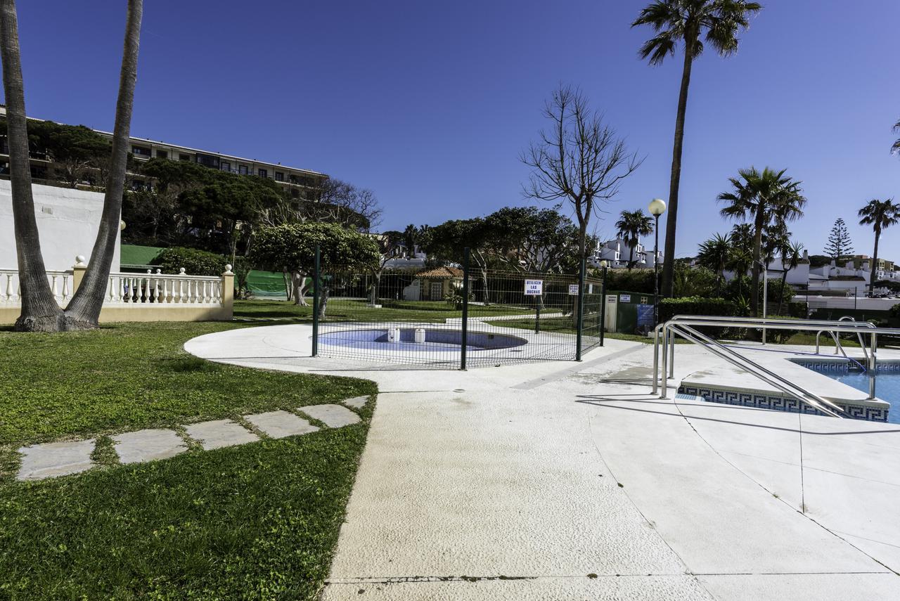 Nest Studio Playa Alhamar Sitio de Calahonda エクステリア 写真
