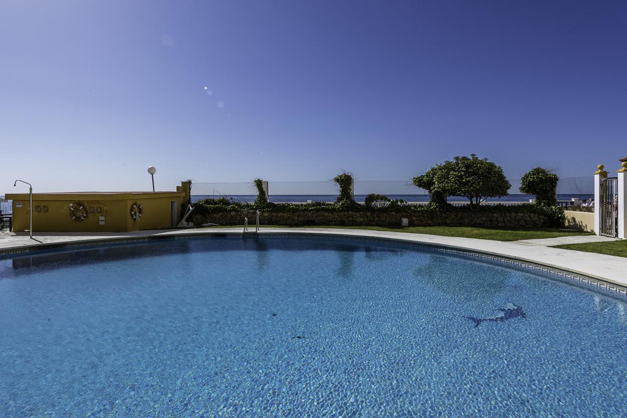 Nest Studio Playa Alhamar Sitio de Calahonda エクステリア 写真